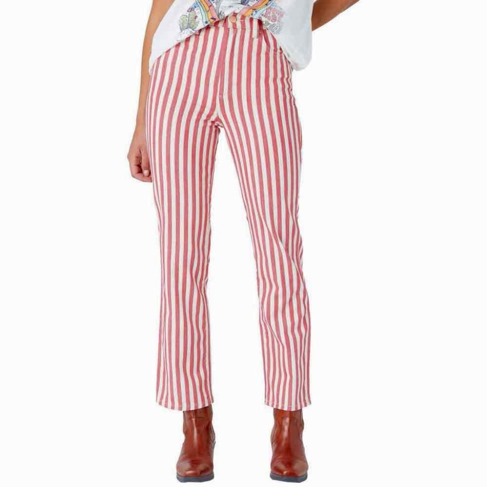 Wrangler Wild West 603 High Rise Straight Jeans in Raspberry Ripple - Picture 3 of 7